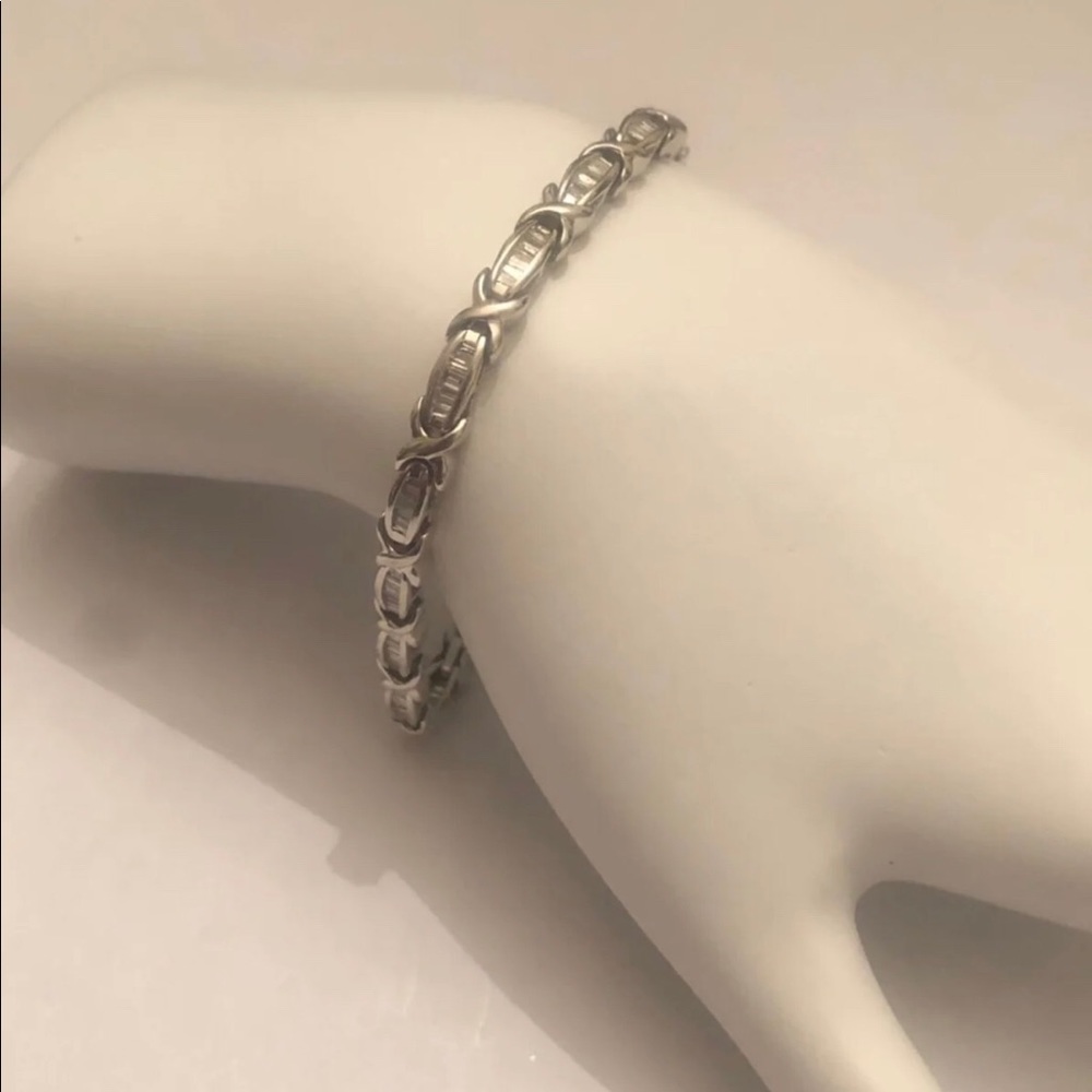 10kt Diamond WG Bracelet 11.6 grams 7.5 inch